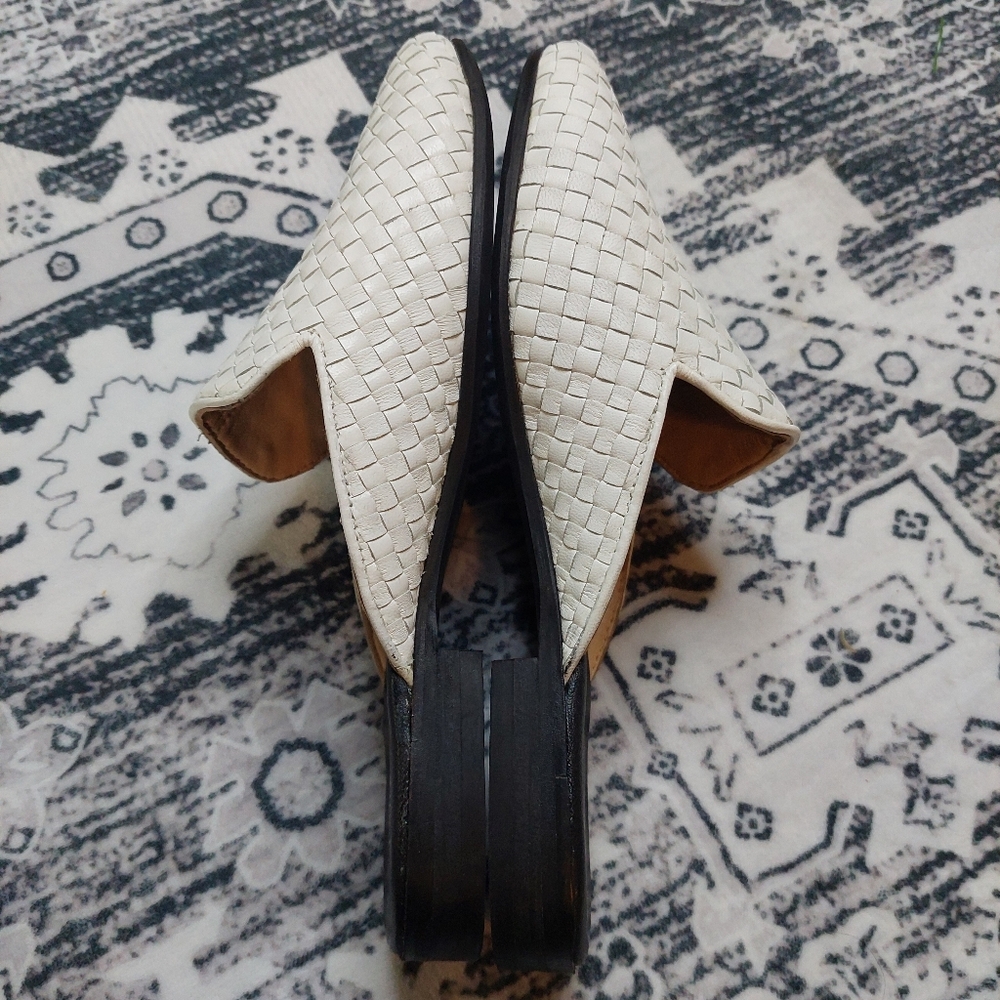 Jeffrey Campbell Geode White Woven Leather Mules Slip-On Flats Size 7M - Picture 4 of 7